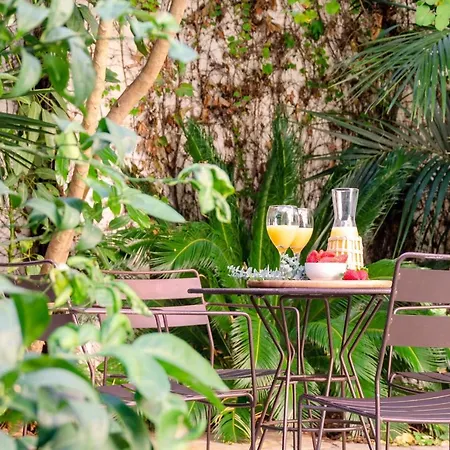 Lägenhet Aspasios Garden